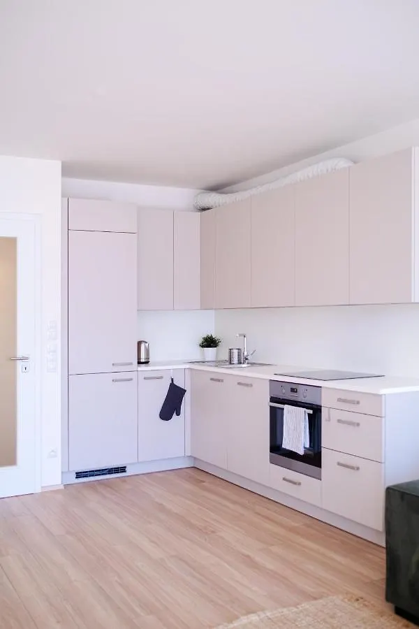 Newly Built Apartment In Vibrant Neighbourhood Praag