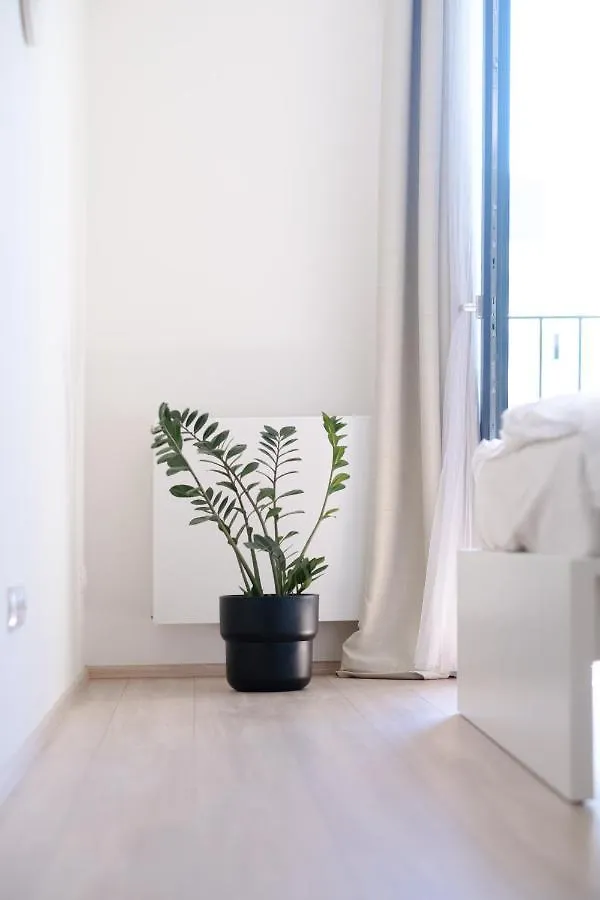Newly Built Apartment In Vibrant Neighbourhood Prague